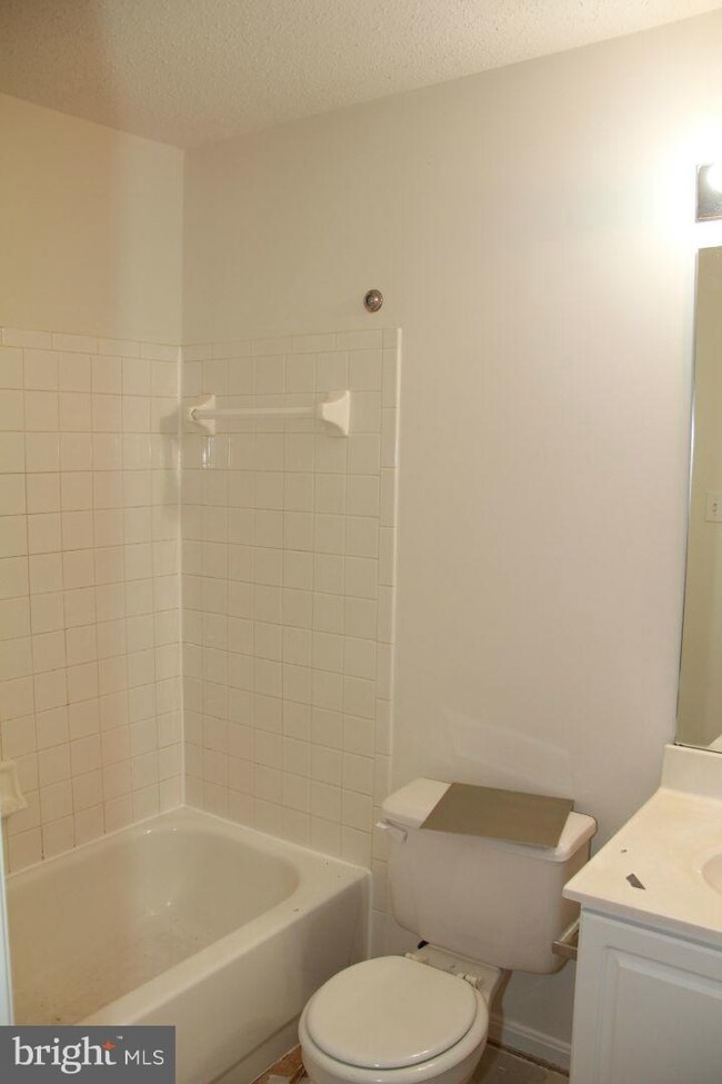 13008 Cottage Field Ln, Germantown, MD 20874 - photo 6