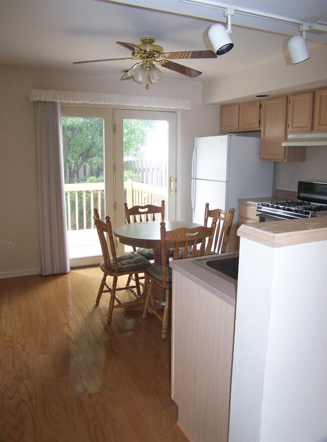 552 Briarwood Dr, Dyer, IN 46311 - photo 7