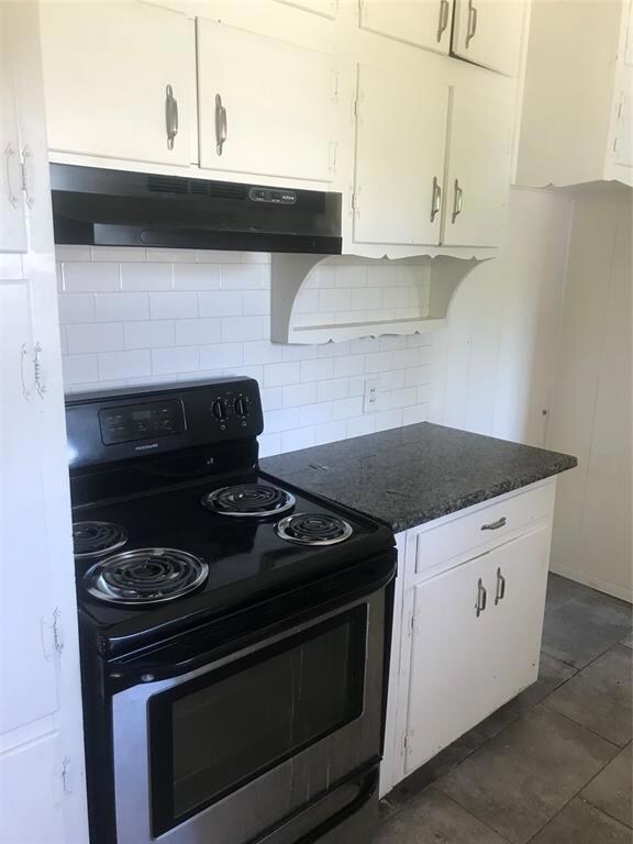 744 Willow St, Hurst, TX 76053 - photo 2