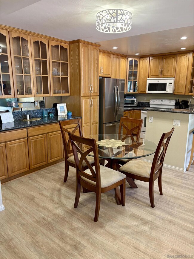 12575 Oaks North Dr unit 219, San Diego, CA 92128 - photo 4