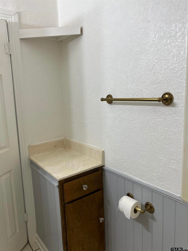 2917 Crestview St, Tyler, TX 75701 - photo 4