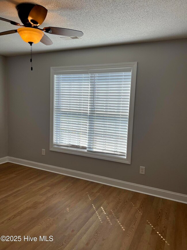 2600 Saddleback Dr unit B, Winterville, NC 28590 - photo 6