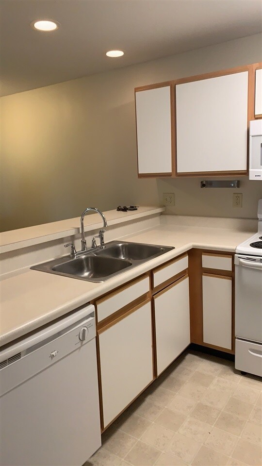 510 Davis Mills Dr unit 302, Harrisonburg, VA 22801 - photo 5