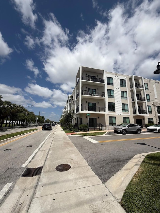 8001 NW 41st St unit 207, Doral, FL 33166 - photo 2