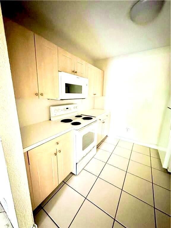 760 SE 2nd Ave unit D112, Deerfield Beach, FL 33441 - photo 4