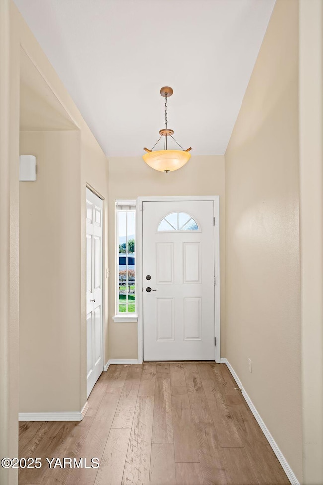 5705 W Whatcom Ave-5