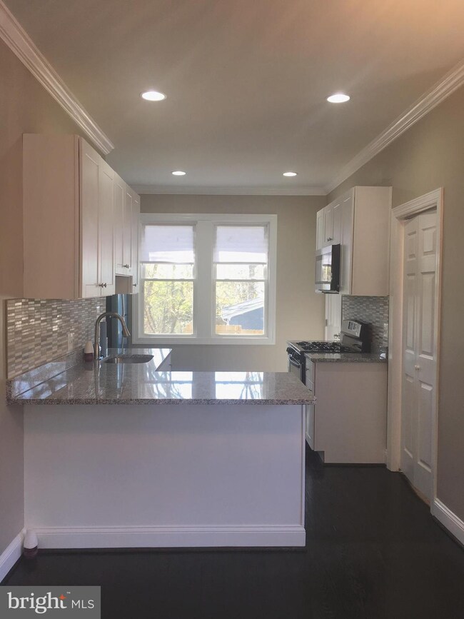 517 Opus Ave, Capitol Heights, MD 20743 - photo 7