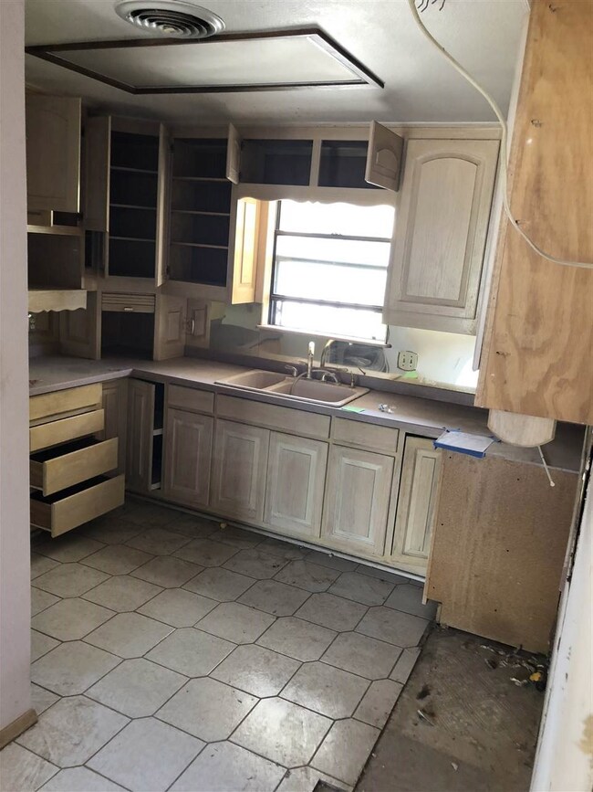 2905 Hopi Trail, Alamogordo, NM 88310 - photo 3