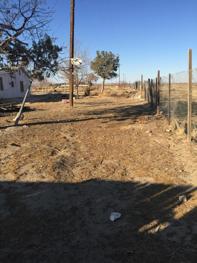 10239 E Avenue e8, Lancaster, CA 93535 - photo 3