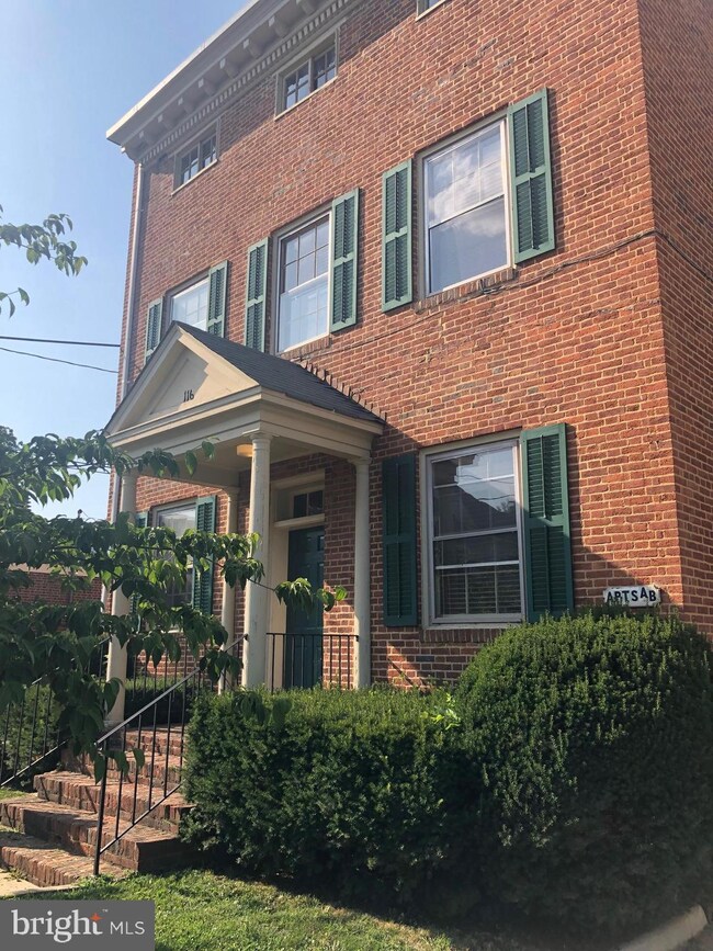116 W Piccadilly St unit 1, Winchester, VA 22601 - photo 4