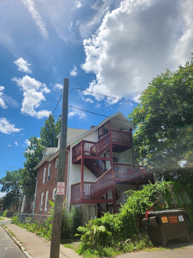 32 W Pearl St, New Britain, CT 06051 - photo 3