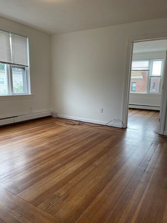 185 Lewis St unit 5, Lynn, MA 01902 - photo 4