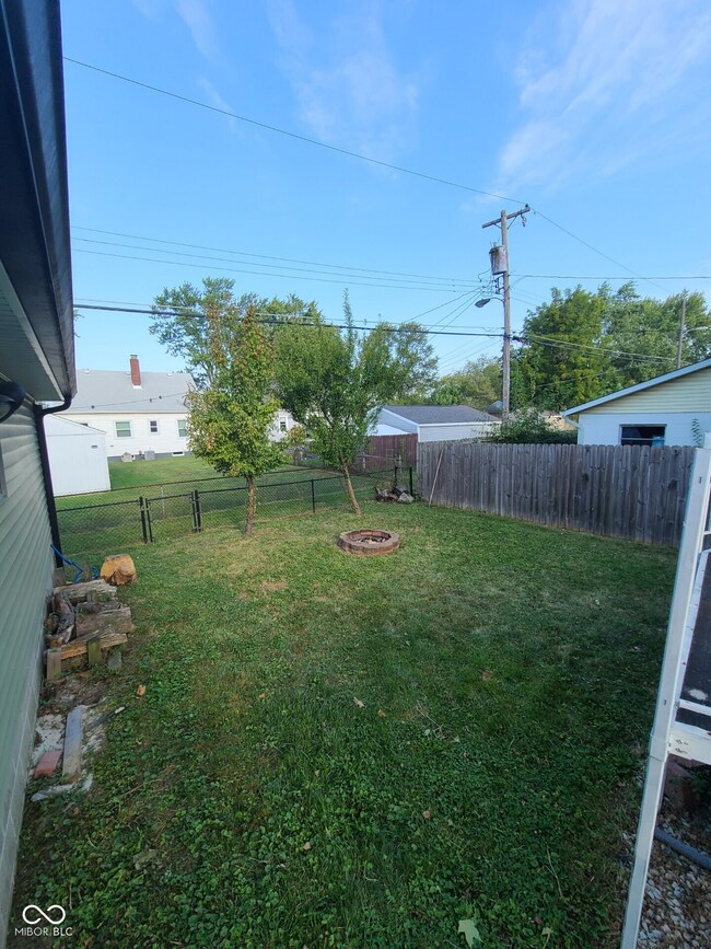 356 N 14th Ave, Beech Grove, IN 46107 - photo 6