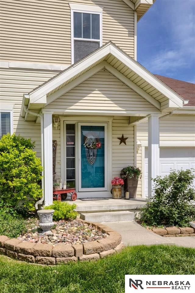 2311 S Mineral Dr, Papillion, NE 68046 - photo 2