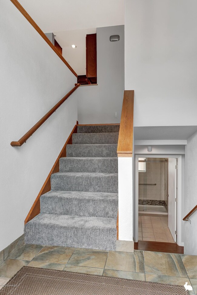 5_EntryStairway