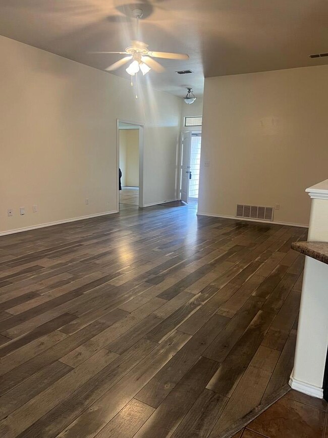 9127 Lamar Ave, Odessa, TX 79765 - photo 7