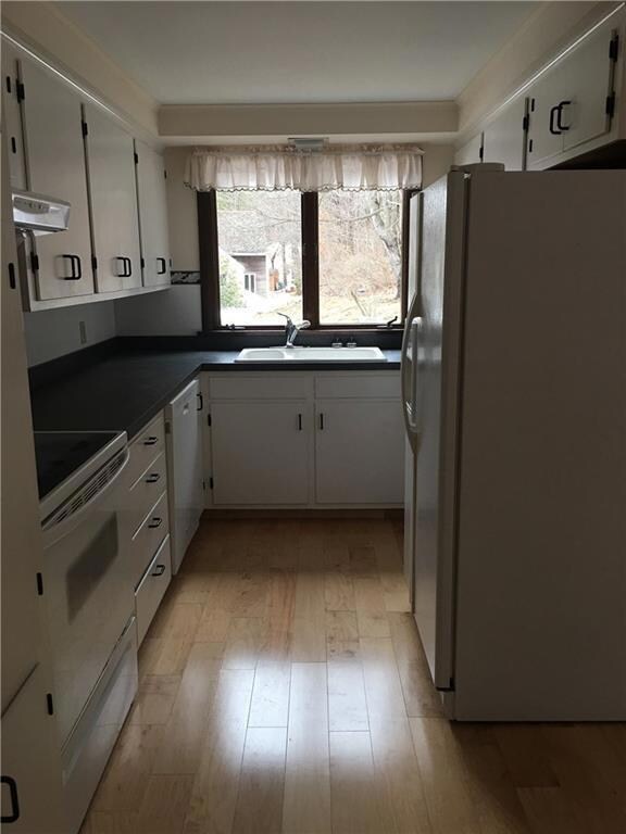 28 Ridgewood Cir, Ogunquit, ME 03907 - photo 5