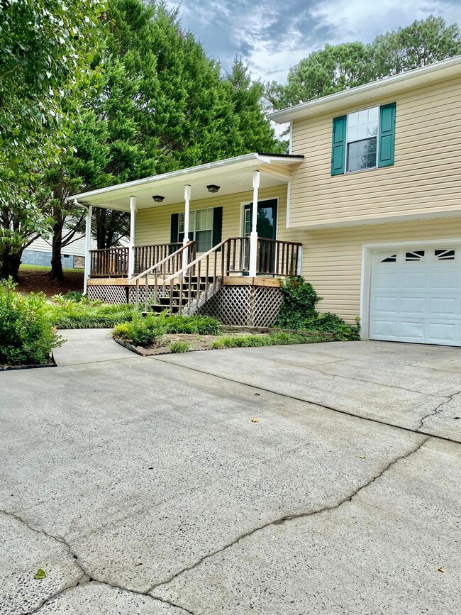 663 Champagne Trail, Dalton, GA 30721 - photo 7