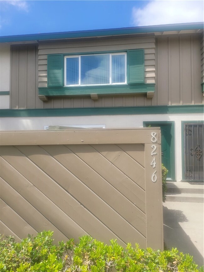 8246 Hamilton Green, Buena Park, CA 90621 - photo 2
