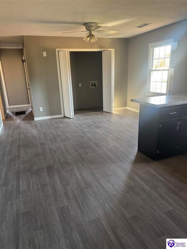 5526 S Dixie Hwy, Glendale, KY 42740 - photo 7