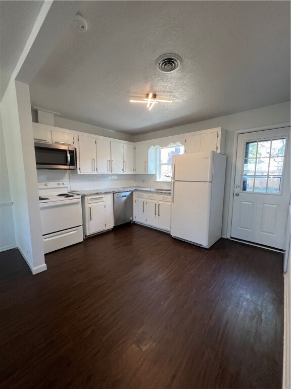 737 N 12th St unit B, Rogers, AR 72756 - photo 2