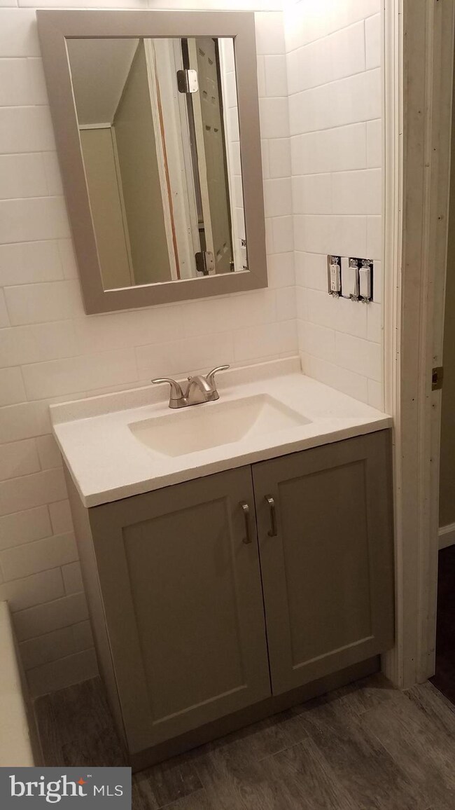 431 E Ridge St, Lansford, PA 18232 - photo 3