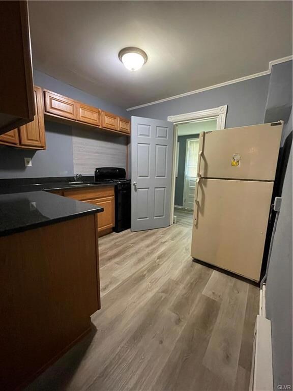 509 N Railroad St, Allentown, PA 18102 - photo 2