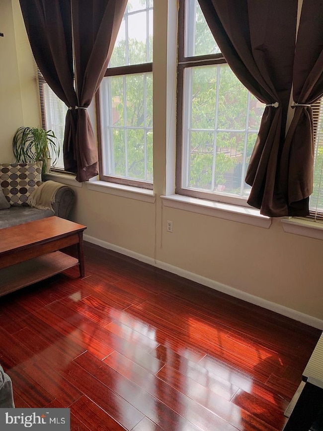 511 S Sharp St unit 2, Baltimore, MD 21201 - photo 4