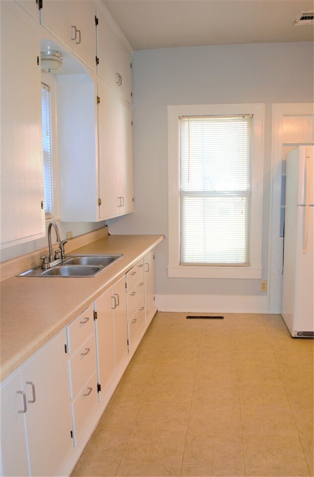 1207 W Cedar Ave, Duncan, OK 73533 - photo 6