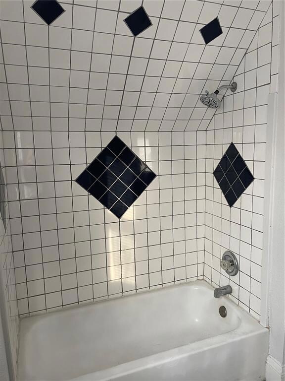 619 15th St SE, Cedar Rapids, IA 52403 - photo 6