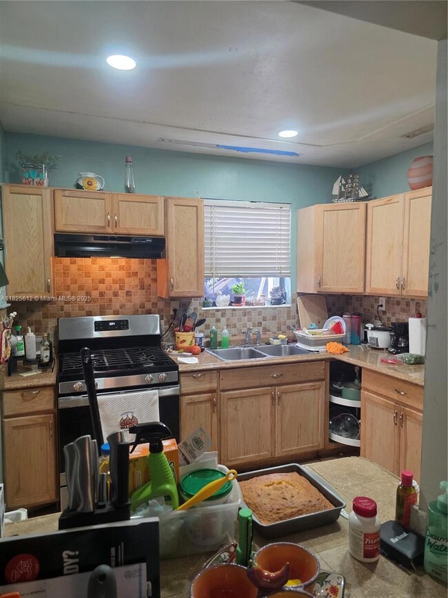 20201 SW 117th Ct, Miami, FL 33177 - photo 7