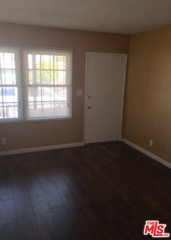 11855 Stanford Ave, Los Angeles, CA 90059 - photo 2