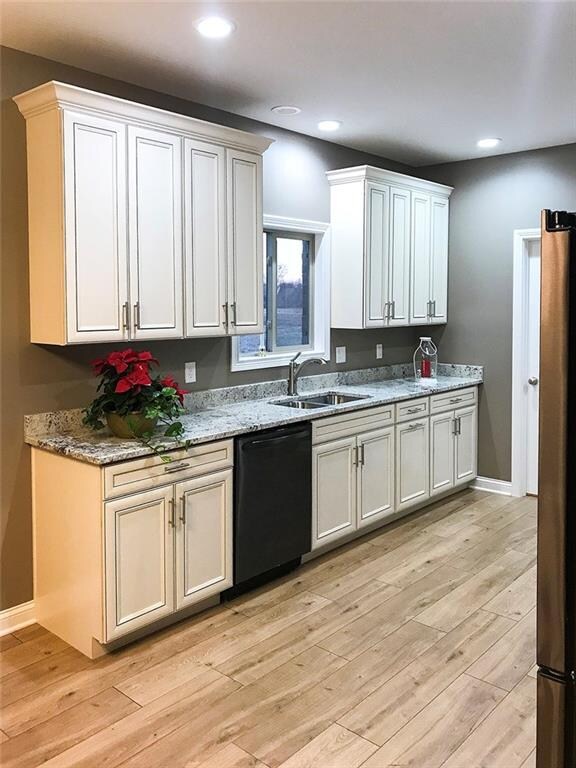 2708 Poplar Woods Ln, Columbus, IN 47203 - photo 3