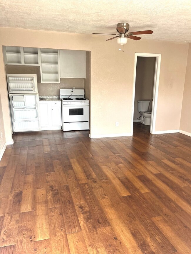 1756 W Main St unit 20, Houston, TX 77098 - photo 7