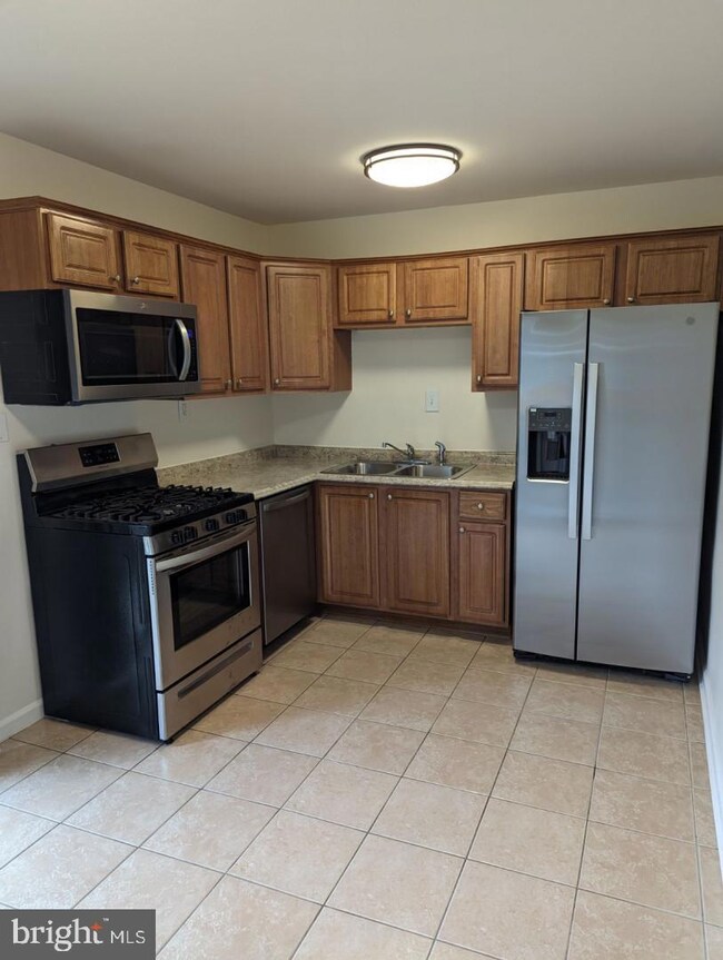 11528 Laurelwalk Dr, Laurel, MD 20708 - photo 5