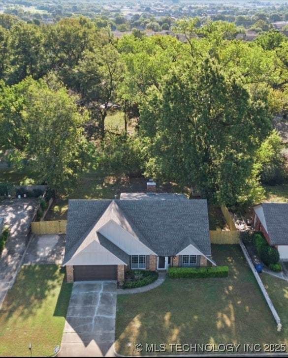 AMAZING LOT IN THE MIDDLE OF SOUTH TULSA!