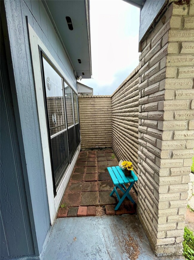 11302 Hombly Ct, Houston, TX 77066 - photo 6