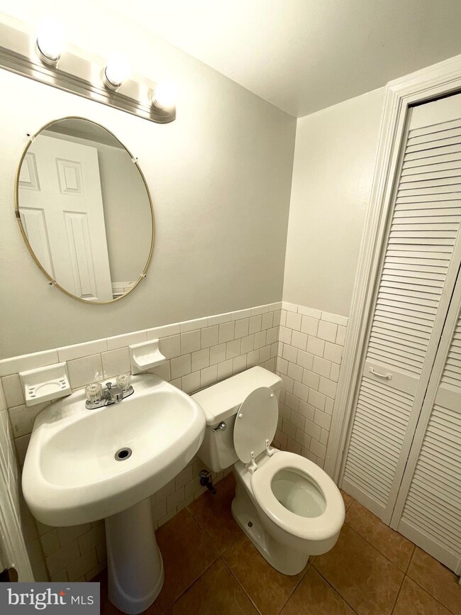 1957 Addison Rd S, District Heights, MD 20747 - photo 5