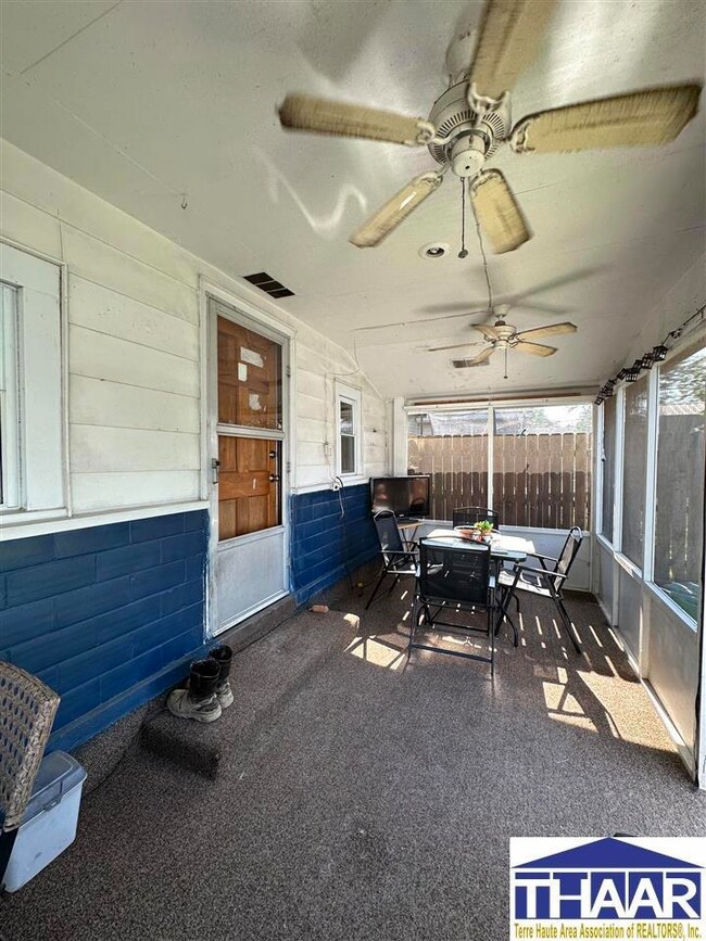 1080 NE East St, Linton, IN 47441 - photo 5