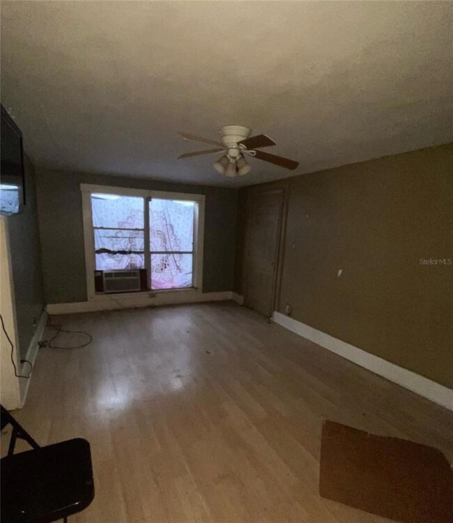 614 15th St N, Saint Petersburg, FL 33705 - photo 4