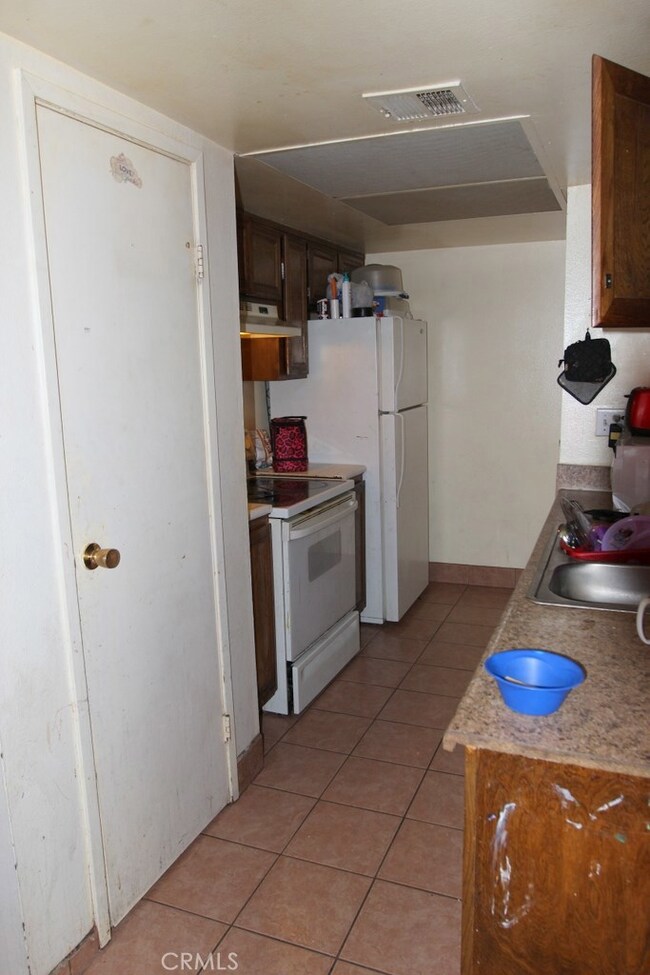 3417 20th St unit 2, Highland, CA 92346 - photo 5