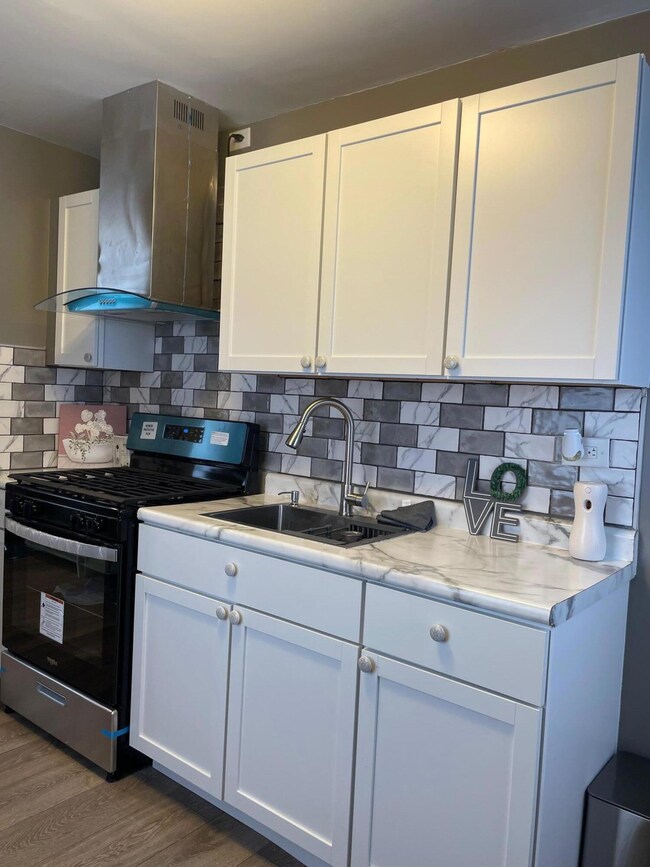 724 Taney St, Gary, IN 46404 - photo 6