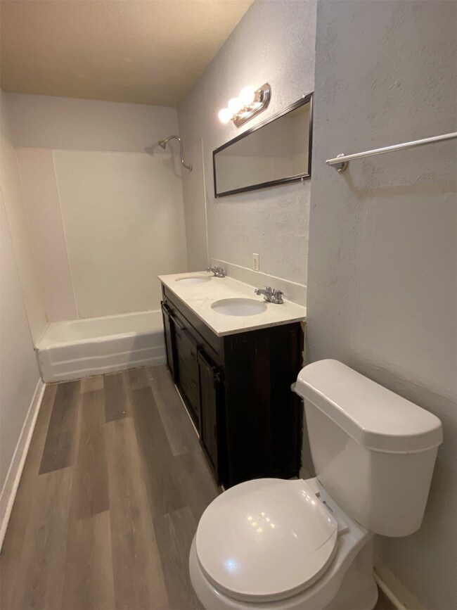 6115 Antha St, Houston, TX 77016 - photo 2