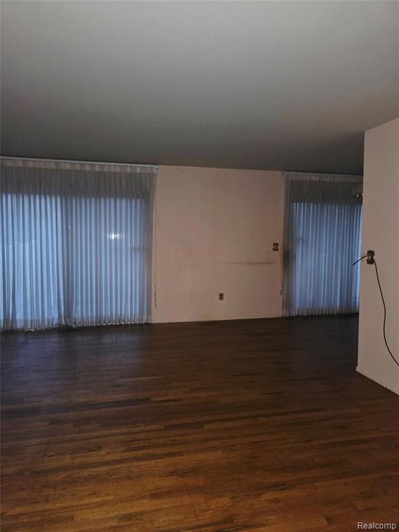 1922 Thornhill Place, Detroit, MI 48207 - photo 3