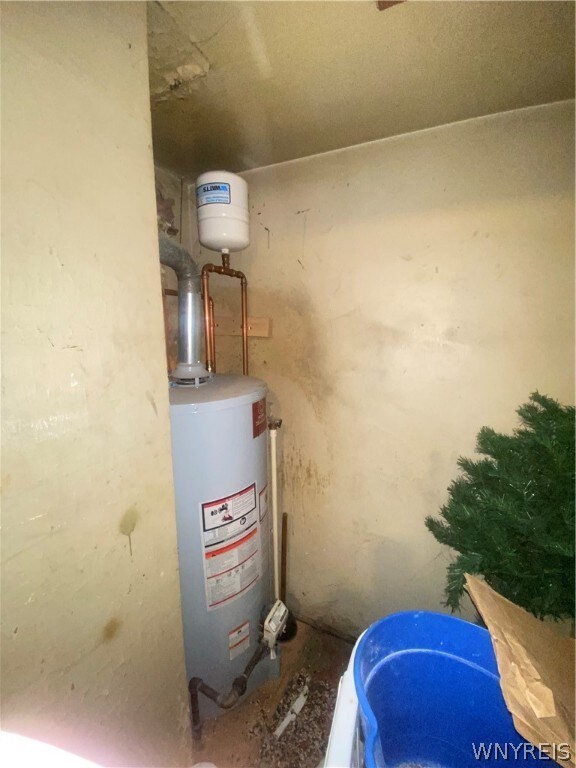 233 Edward St, North Tonawanda, NY 14120 - photo 7