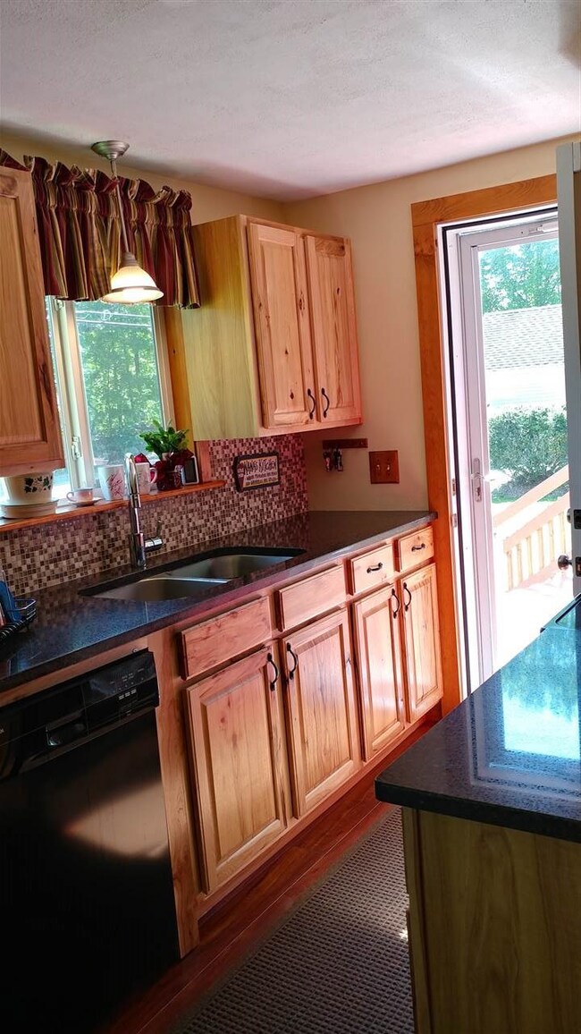 29 Piscassic Rd, Newfields, NH 03856 - photo 2