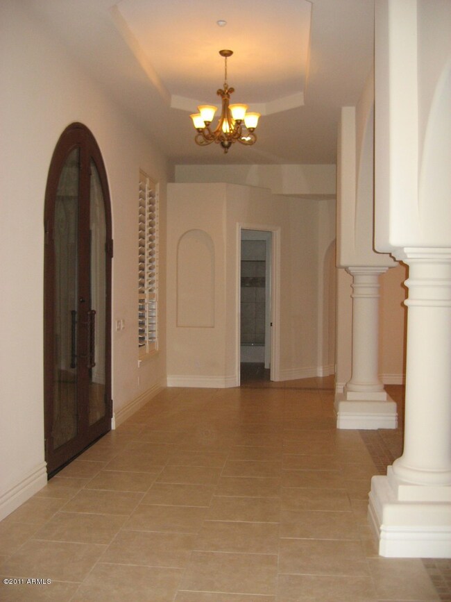 864 Large Hallways to move around in