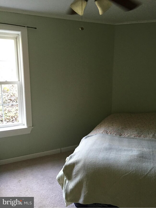 315 Nedmonton Rd, Martinsburg, WV 25404 - photo 4