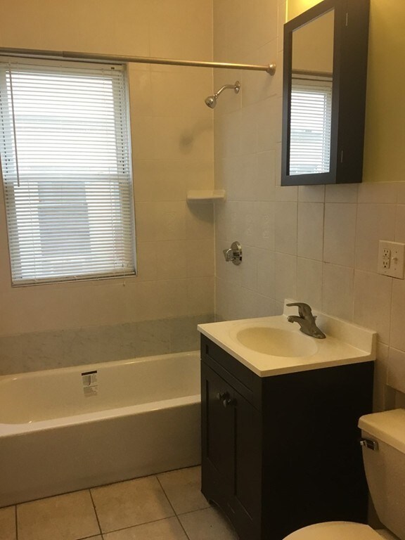 263 Fuller St unit 1, Dorchester Center, MA 02124 - photo 4