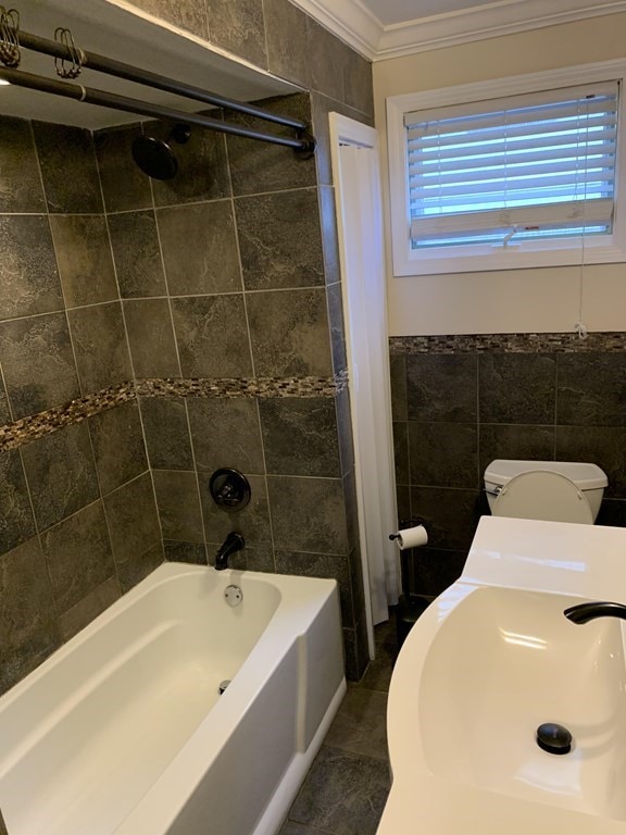 275 S Beacon St, Fall River, MA 02724 - photo 5